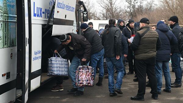<br />
Переданных ЛНР пленных привезли в больницу в Луганск<br />
