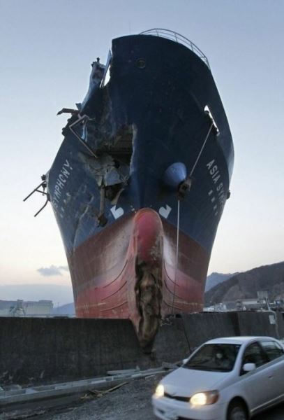 Тяжелая судьба морских судов (26 фото)