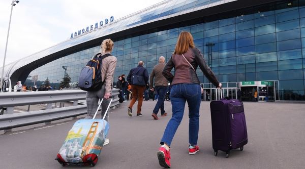 Более 60 рейсов задержаны и отменены в аэропортах Москвы